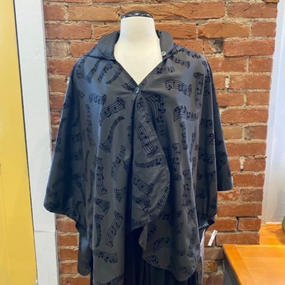 Reversible rainproof RainCaper ponco